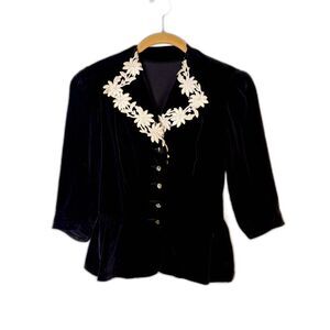 VTG 1950s Black Velvet Peplum Jacket Lace Floral Collar Evening Blazer Size XS/S